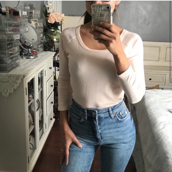 🪞 light pink long sleeve scoop neck top - Picture 5 of 7